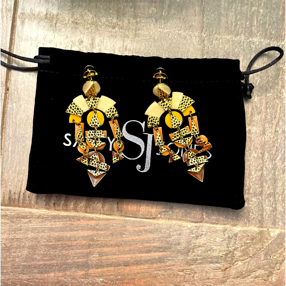 Sassy Jones Earrings.